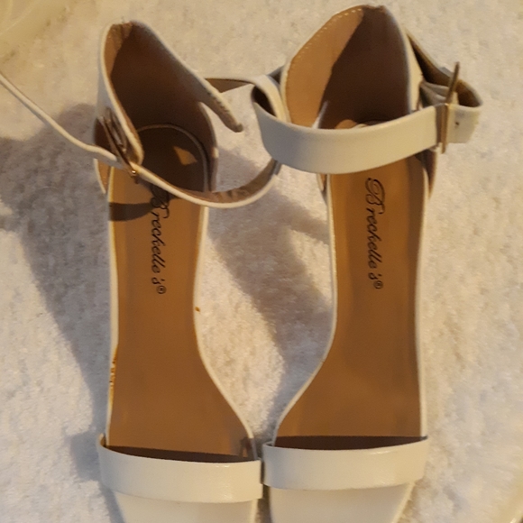 Shoes - Picture 3 of 3